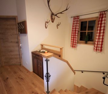 Flur mit Treppe